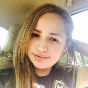 Meet your Posher, Lorena